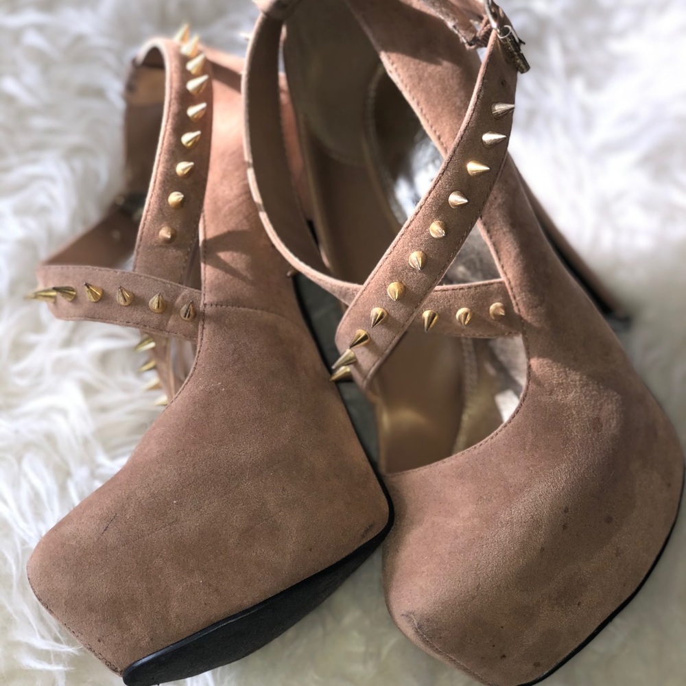 Heels size 9